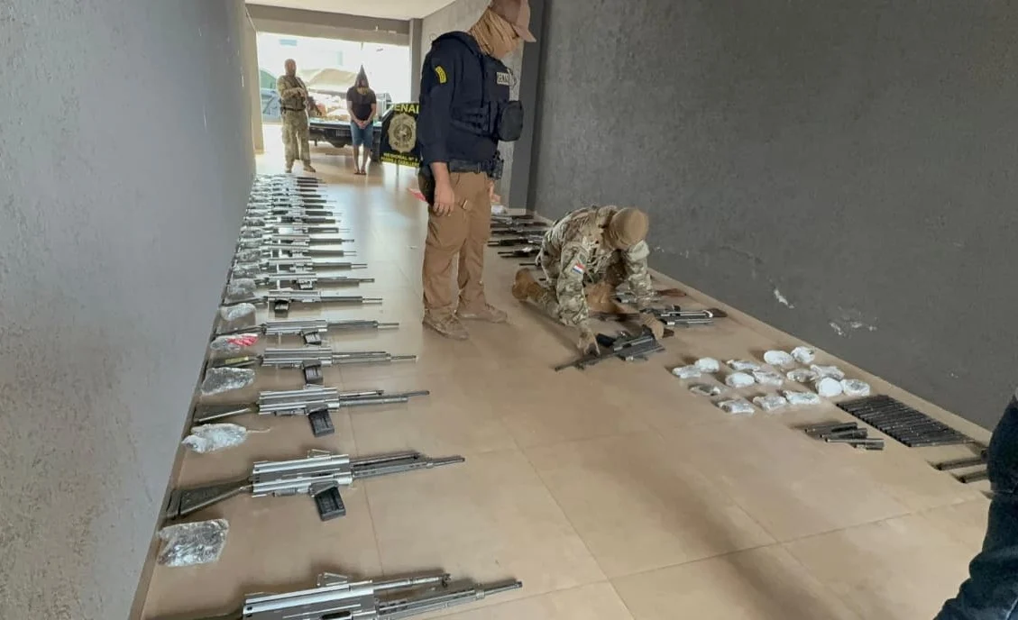 Incautaron 30 fusiles y detuvieron a dos hermanos en Pedro Juan Caballero