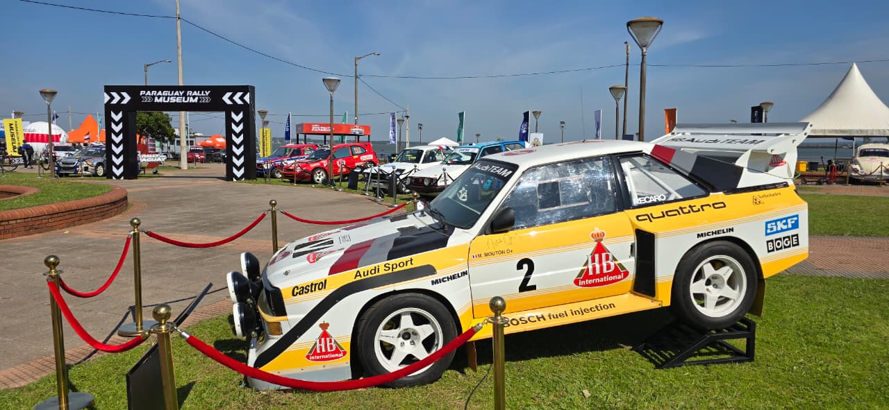 El Fan Zone de Encarnación exhibe reliquias históricas del rally mundial y paraguayo