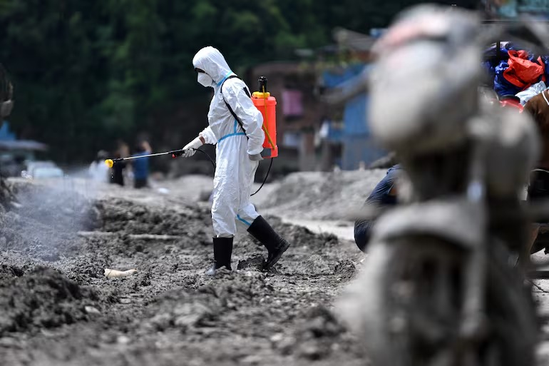 Nepal tras el desastre: 903 muertos y 4.247 desaparecidos