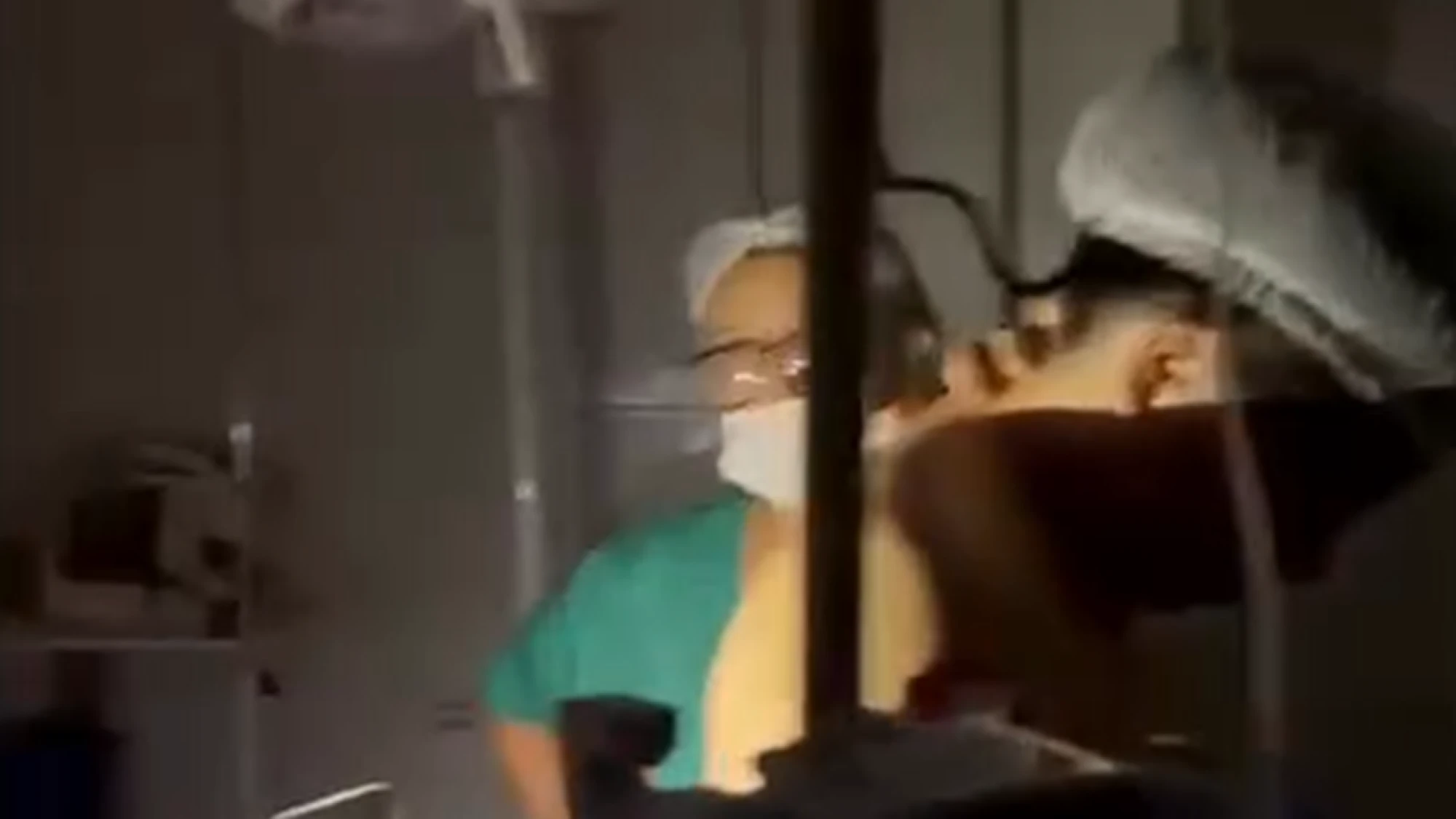 Se cortó la luz en el Hospital Regional de Ciudad del Este y médicos usaron las linternas de sus teléfonos celulares