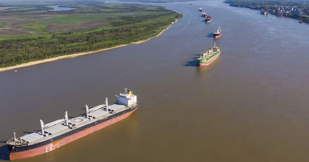 Concesionaria comenzó a operar la Hidrovía, principal corredor fluvial de exportación, por 25 años