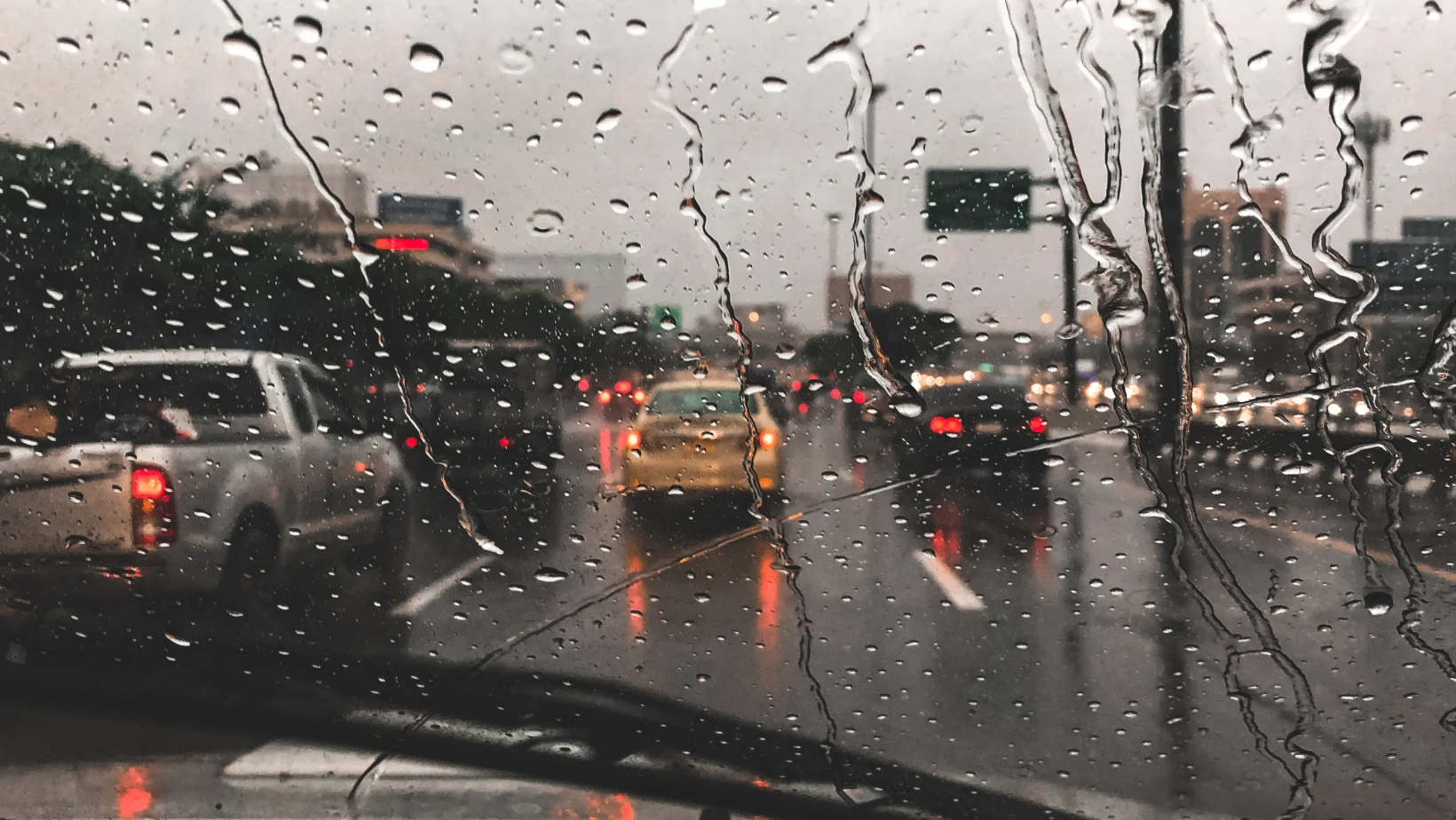 Lluvias y tormentas eléctricas afectarán gran parte de Paraguay este jueves