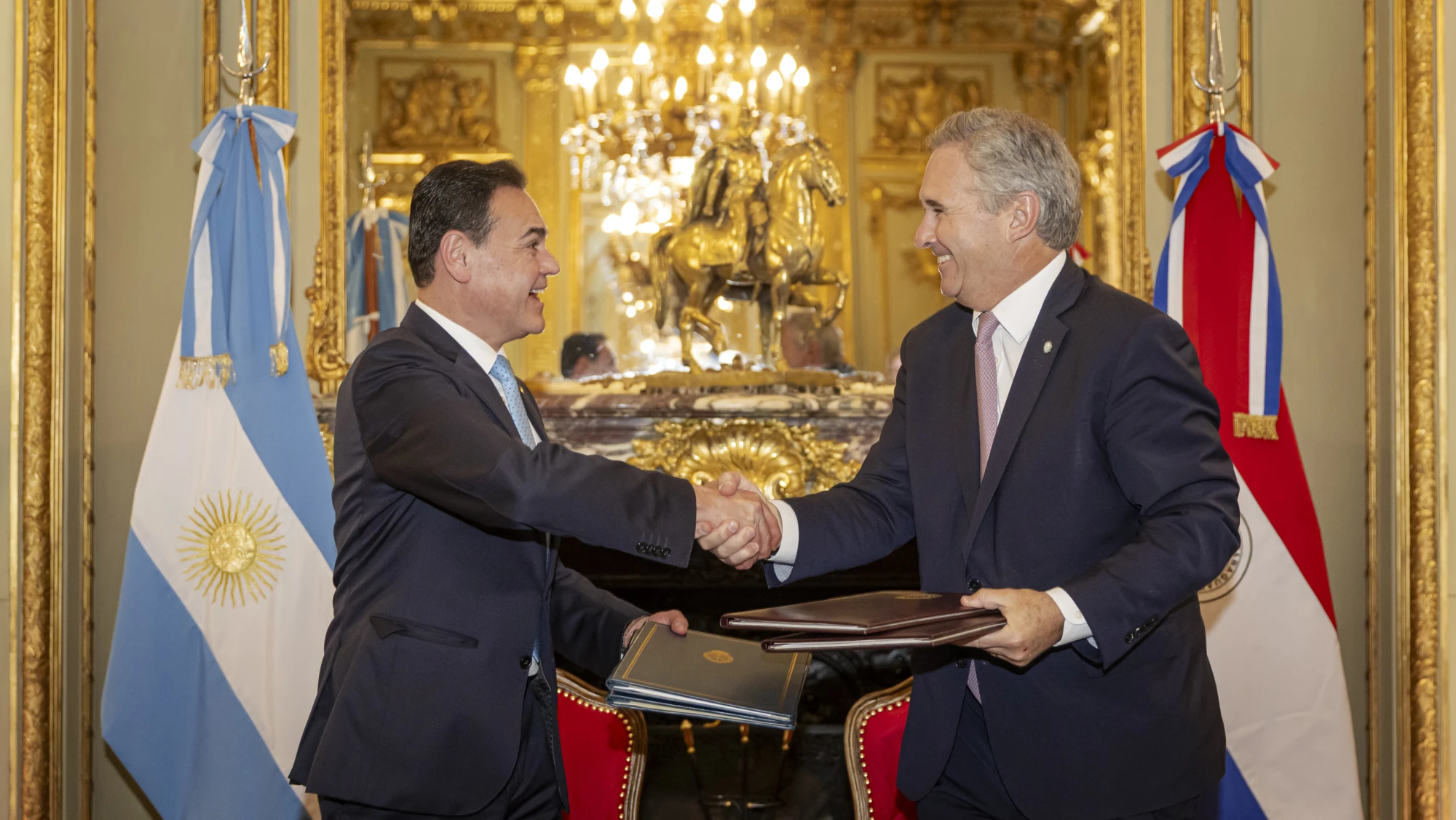 Nuevos acuerdos con Argentina facilitarán el reconocimiento de sentencias y la restitución de niños
