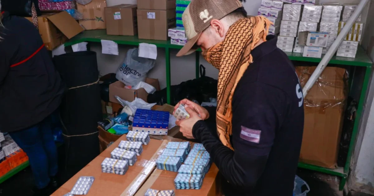 Allanamientos en el Mercado 4: encontraron un sótano utilizado como depósito de medicamentos controlados