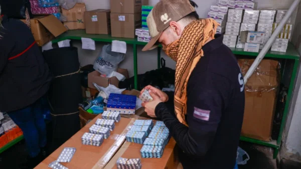 Allanamientos en el Mercado 4: encontraron un sótano utilizado como depósito de medicamentos controlados