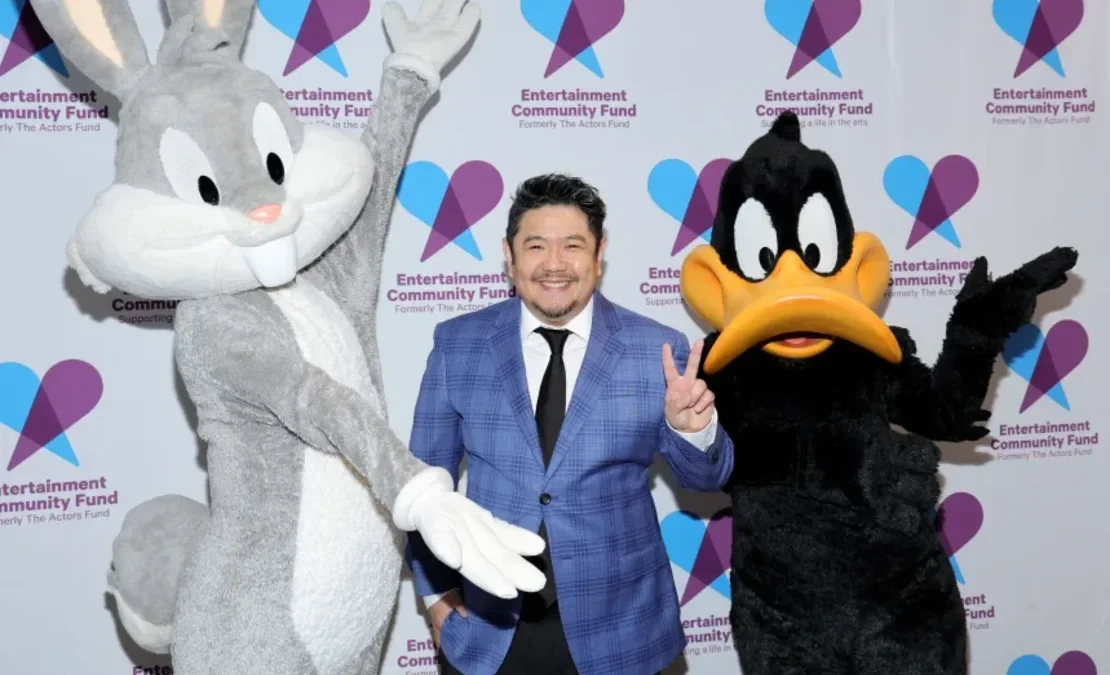 Murió Eric Bauza a los 46 años, la voz actual de Bugs Bunny y el Pato Lucas