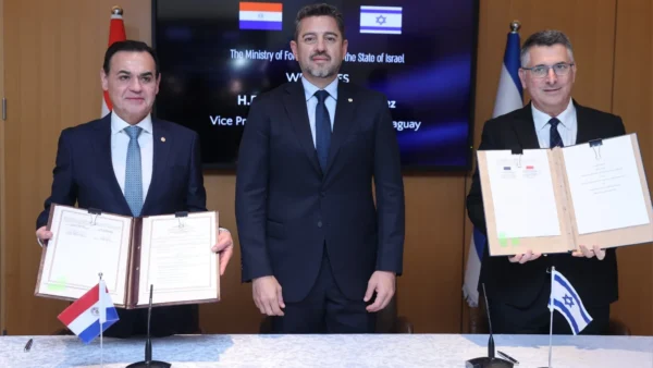 Paraguay firma con Israel un convenio de cooperación sanitaria en Jerusalén