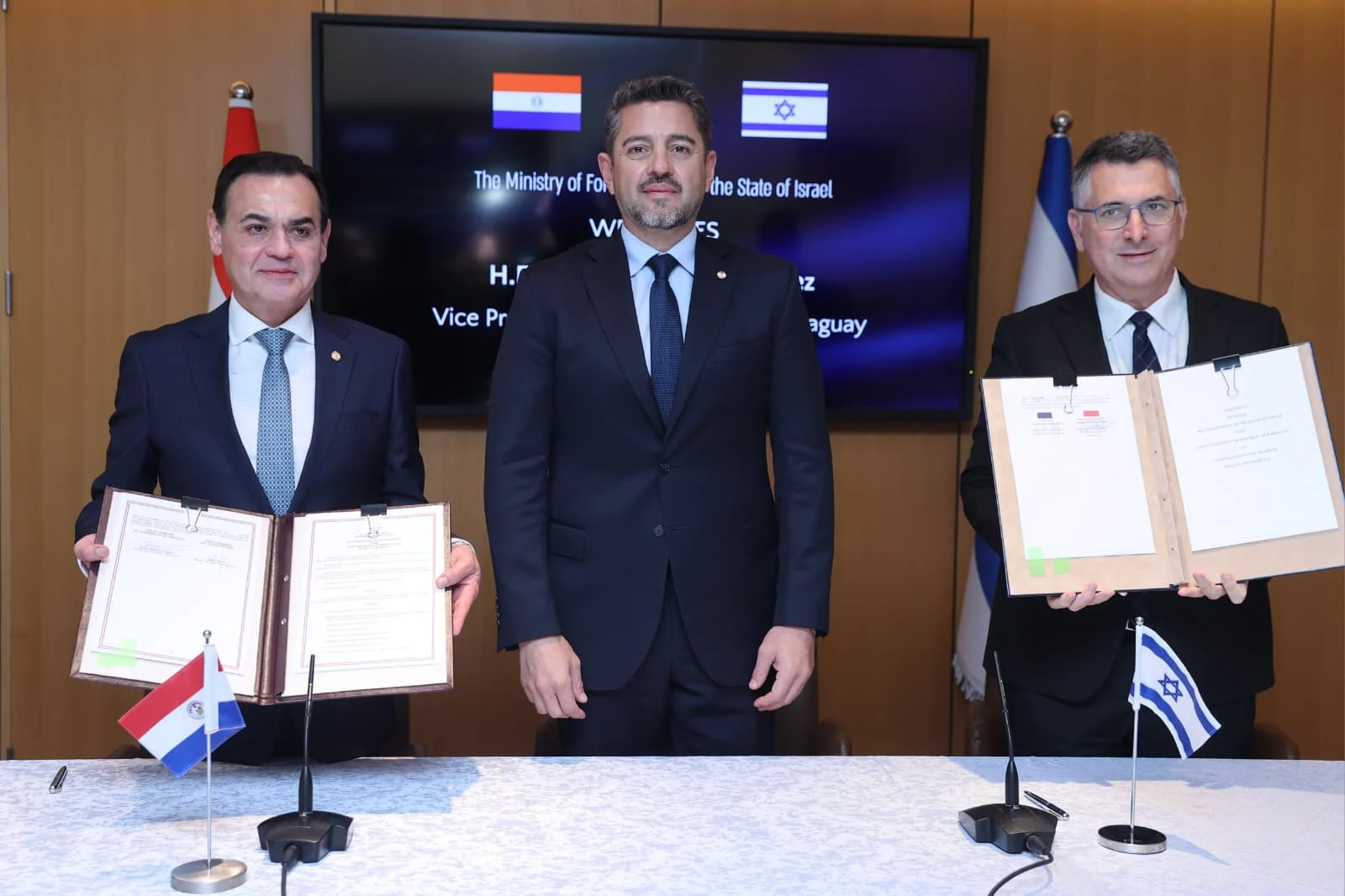 Paraguay firma con Israel un convenio de cooperación sanitaria en Jerusalén
