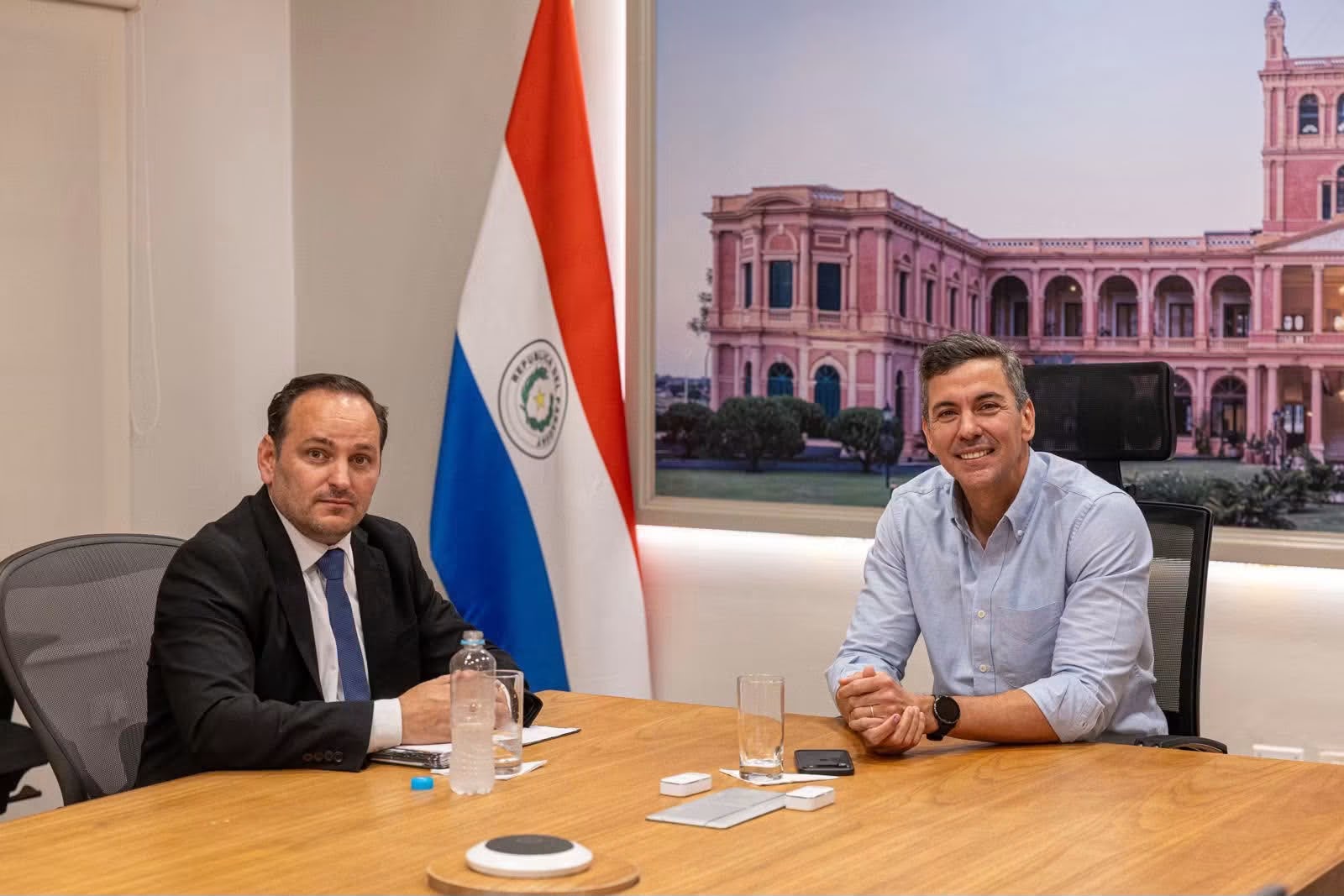 Cheba Remesowski se reunió con Santiago Peña para coordinar proyectos para Encarnación