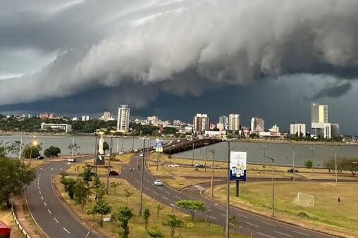 Temporal ingresaría al país desde la madrugada del jueves y podría afectar primero al sur