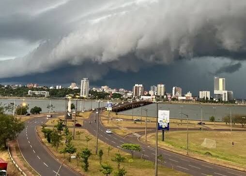 Temporal ingresaría al país desde la madrugada del jueves y podría afectar primero al sur