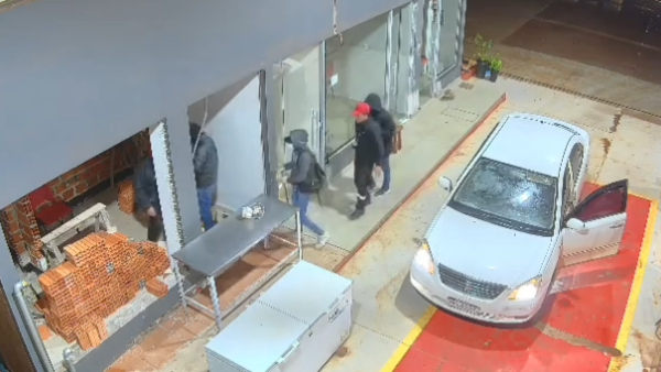 Asalto armado en Minga Guazú: cinco hombres robaron dinero, celulares y una escopeta