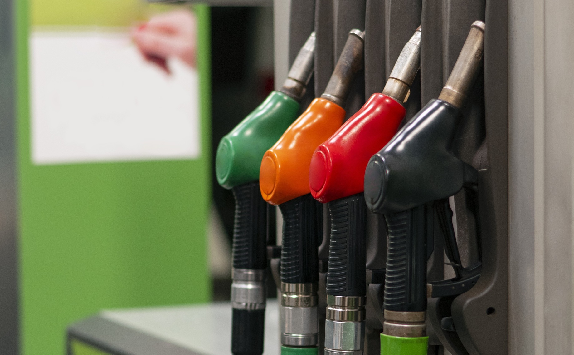 Gasoil vuelve a subir en Paraguay y alcanza su mayor precio del año