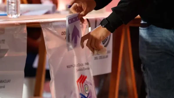 Paraguay define este domingo quiénes estarán al frente de los 263 municipios